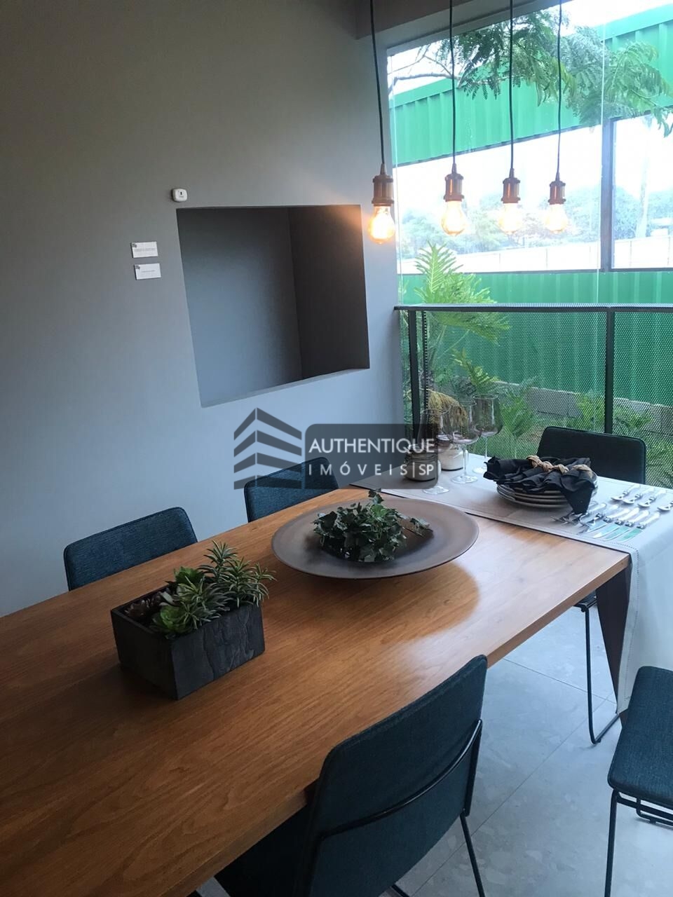 Apartamento à venda com 3 quartos, 105m² - Foto 2