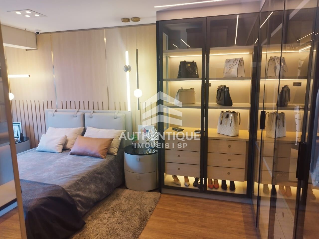 Apartamento, 3 quartos, 156 m² - Foto 2