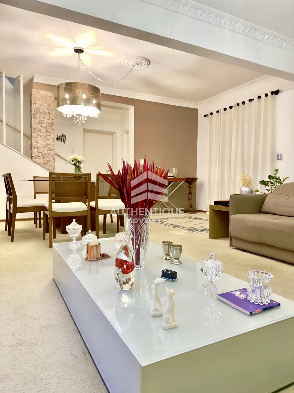 Casa, 3 quartos, 318 m² - Foto 1