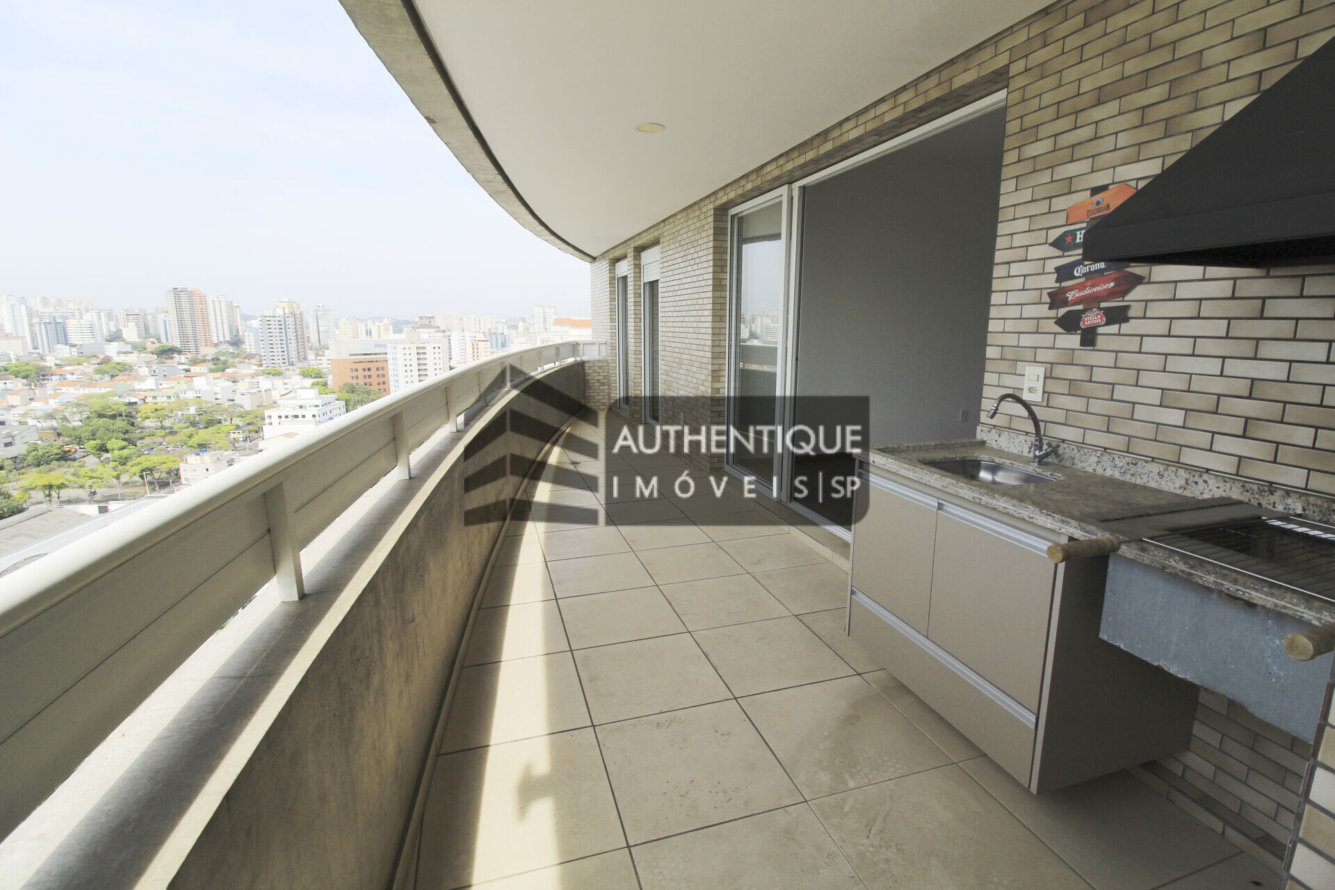 Apartamento à venda com 3 quartos, 104m² - Foto 1