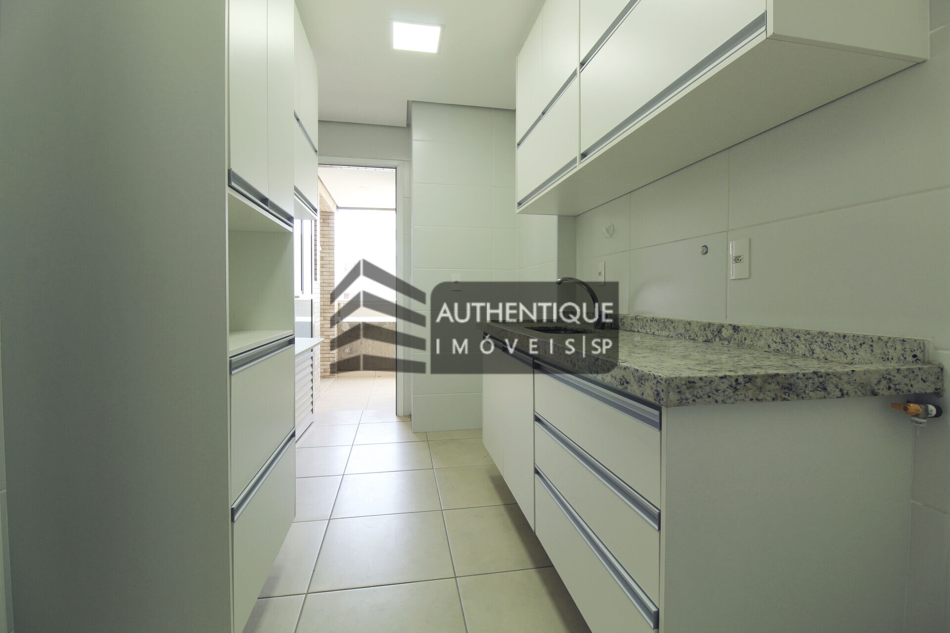 Apartamento à venda com 3 quartos, 104m² - Foto 17