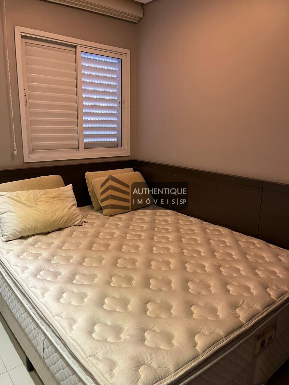 Apartamento à venda com 3 quartos, 159m² - Foto 17