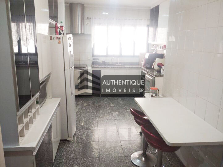 Apartamento à venda com 4 quartos, 202m² - Foto 9