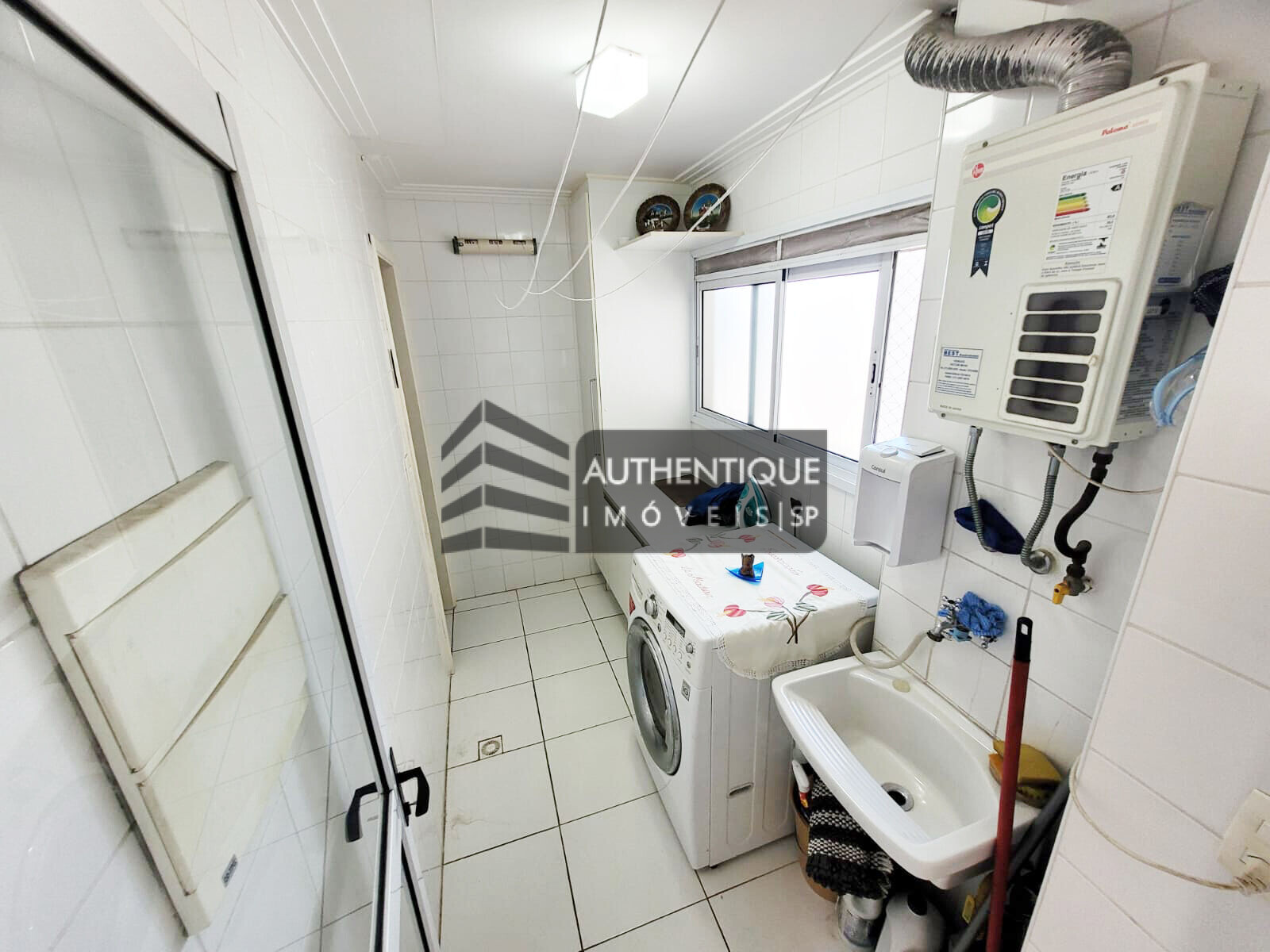 Apartamento à venda com 3 quartos, 137m² - Foto 9