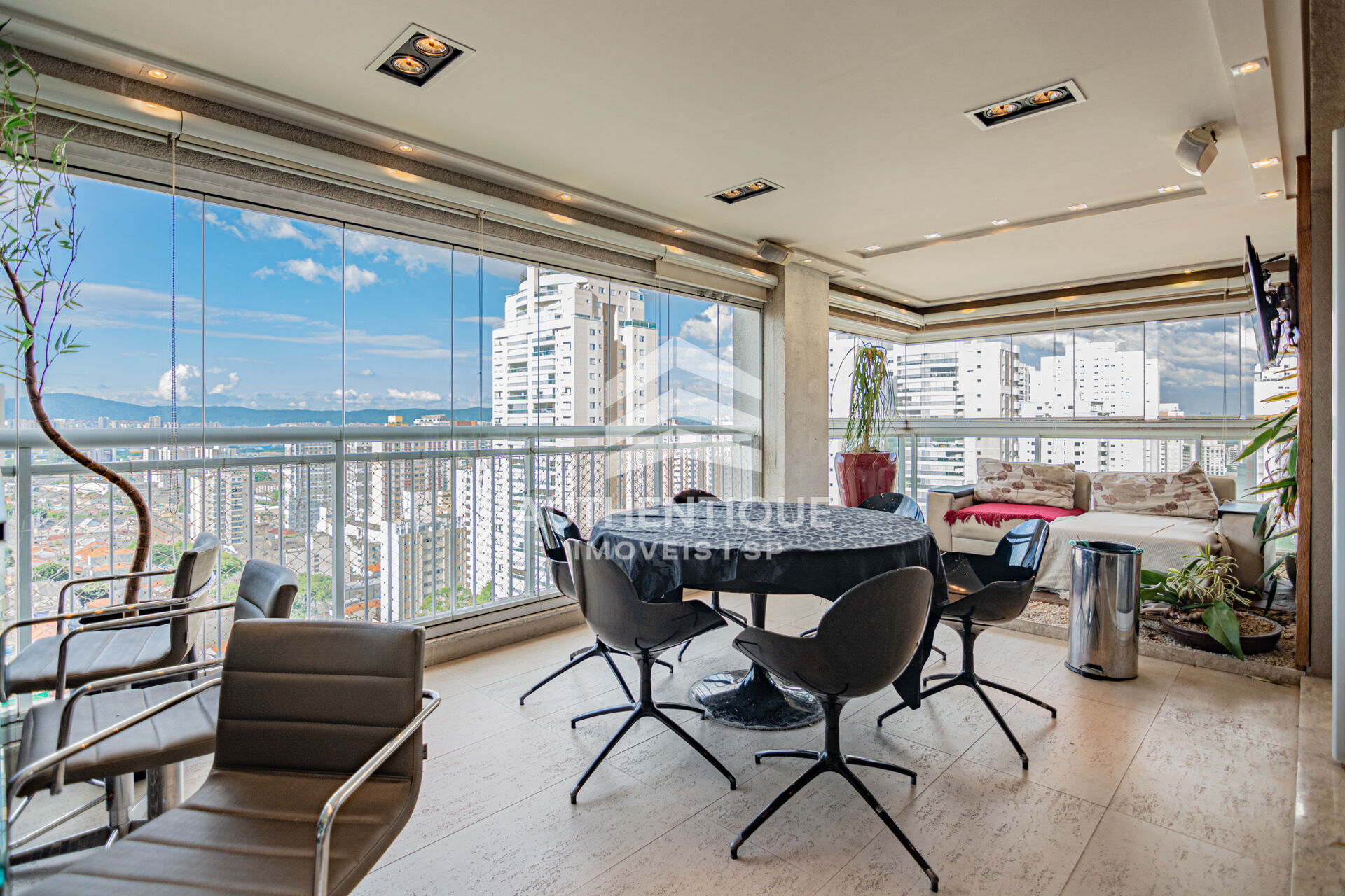 Apartamento, 4 quartos, 206 m² - Foto 1