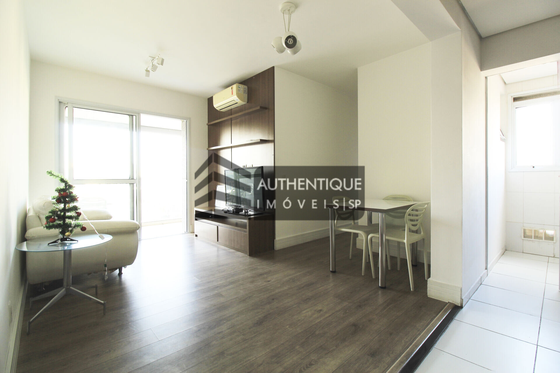 Apartamento à venda com 2 quartos, 62m² - Foto 2