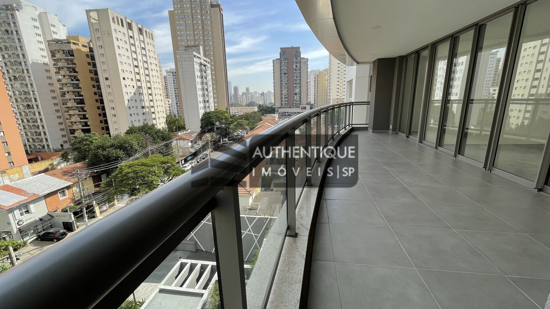 Apartamento à venda com 3 quartos, 168m² - Foto 1