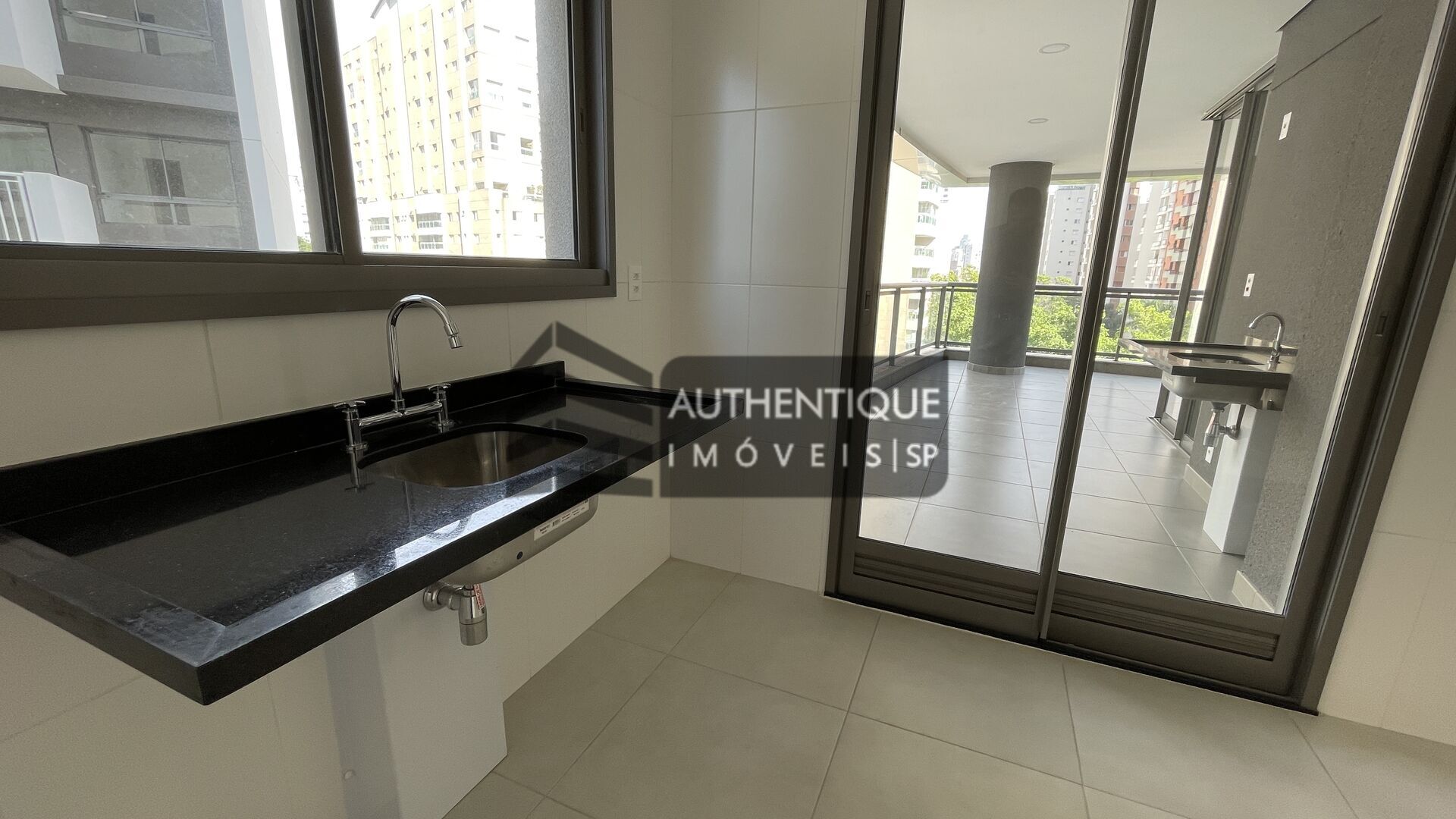 Apartamento à venda com 3 quartos, 168m² - Foto 28