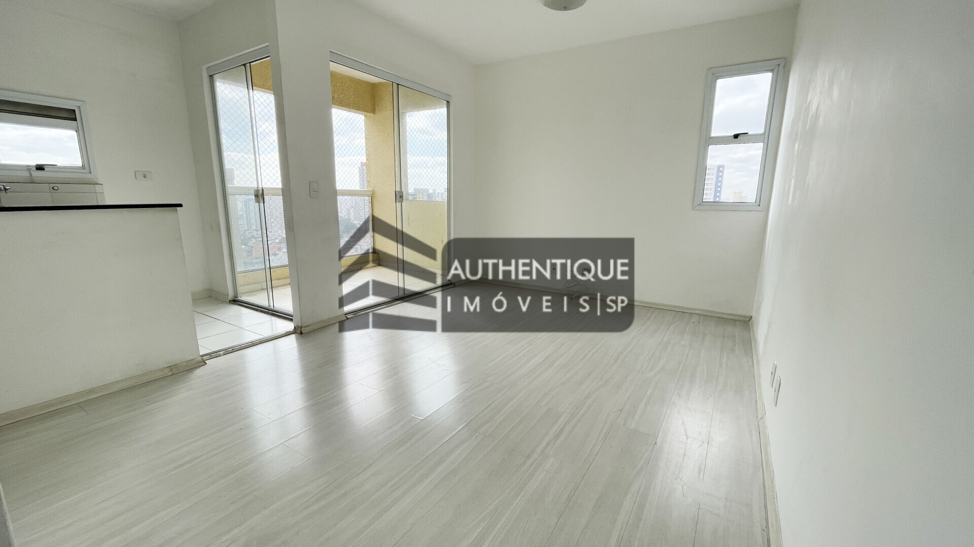 Apartamento à venda com 3 quartos, 59m² - Foto 2