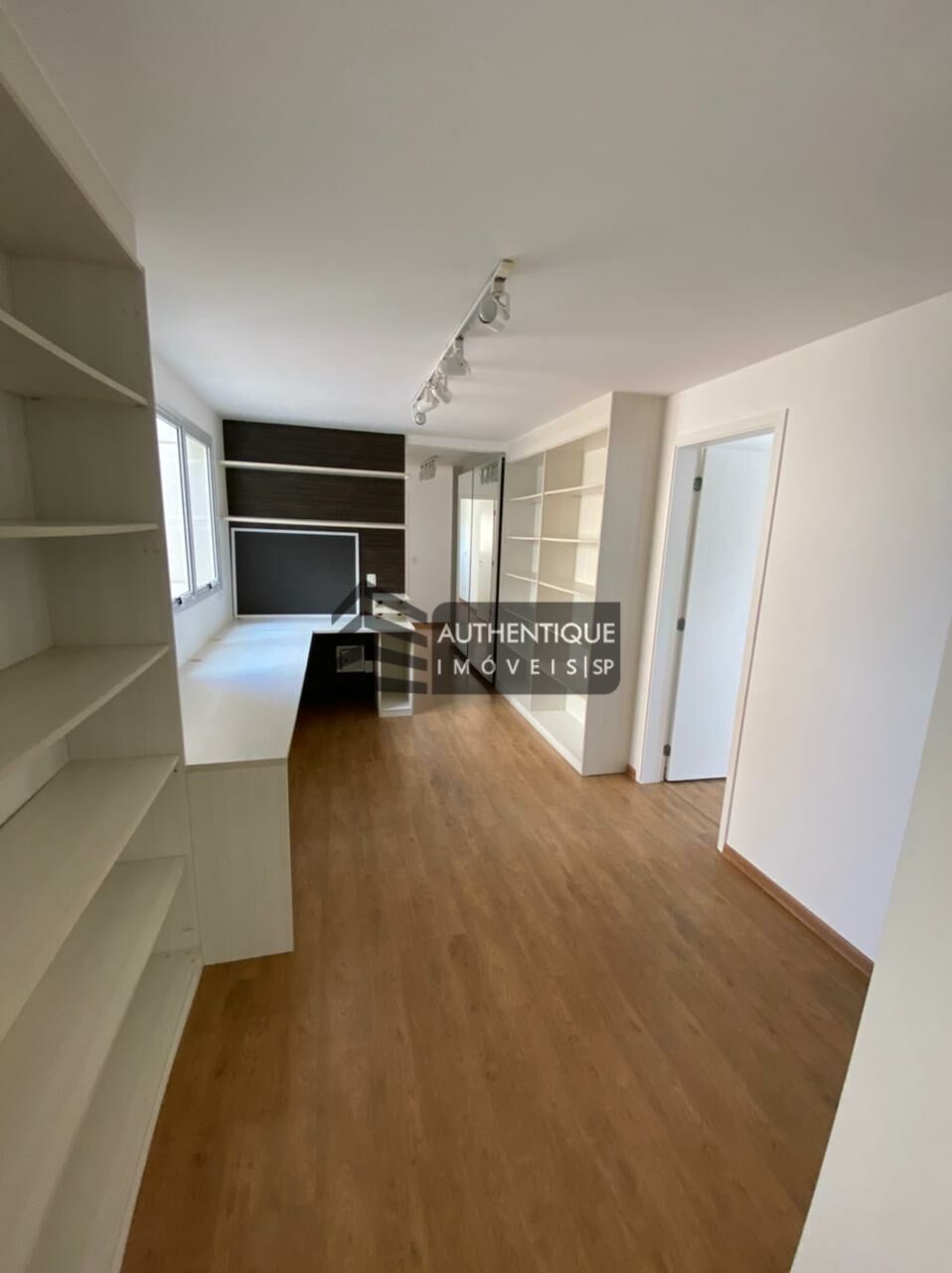 Apartamento à venda com 4 quartos, 241m² - Foto 45