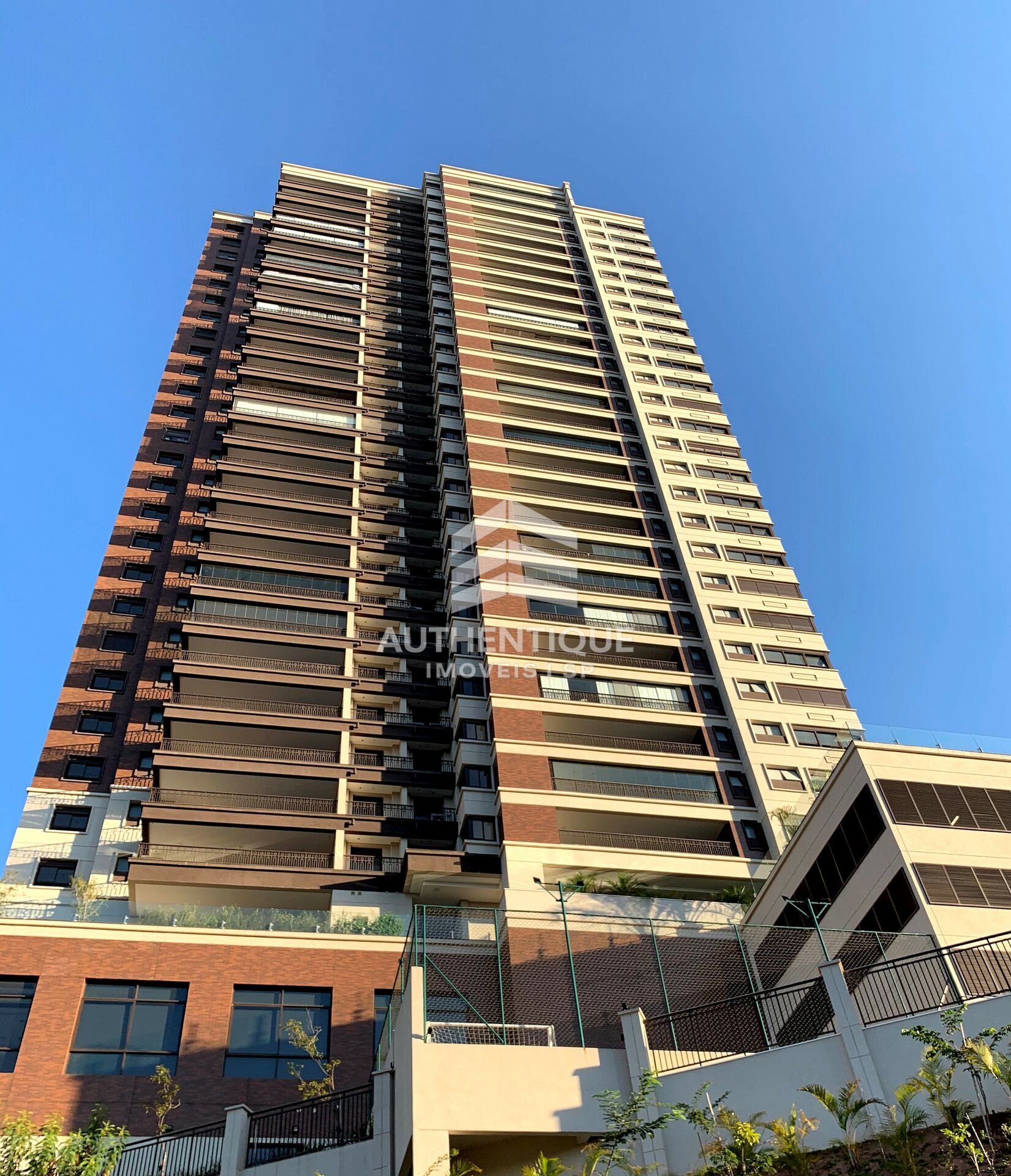 Apartamento, 4 quartos, 228 m² - Foto 1