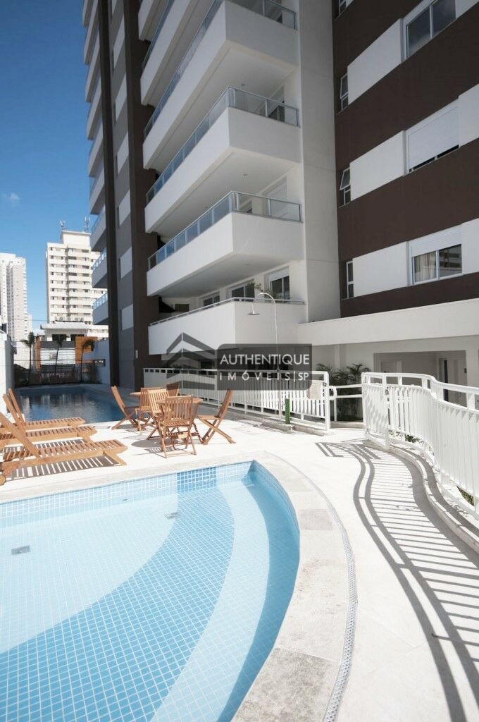 Apartamento à venda com 3 quartos, 124m² - Foto 2