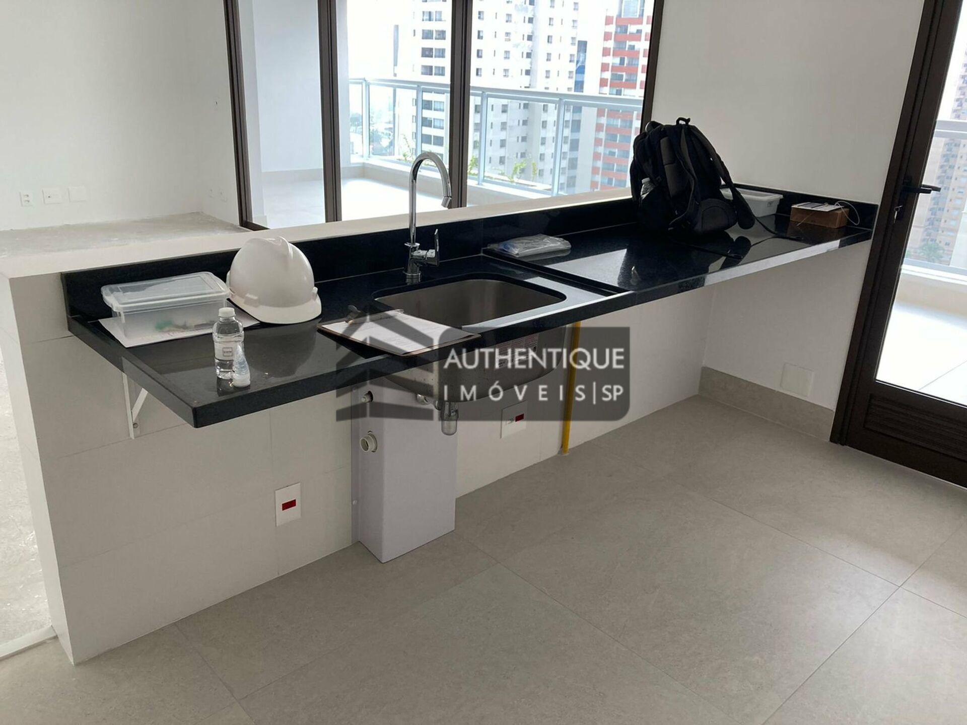 Apartamento à venda com 3 quartos, 137m² - Foto 30