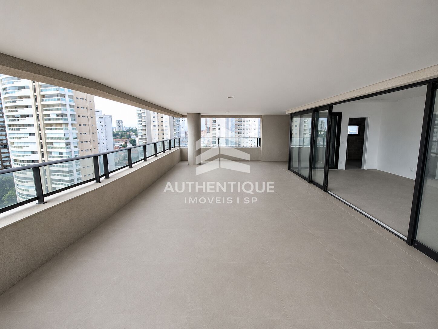 Apartamento, 4 quartos, 218 m² - Foto 1