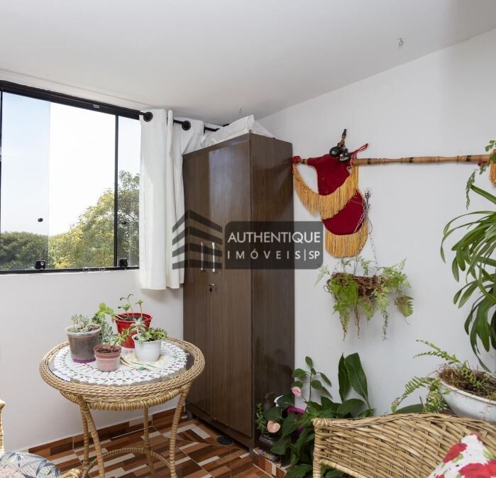 Apartamento à venda com 2 quartos, 68m² - Foto 2