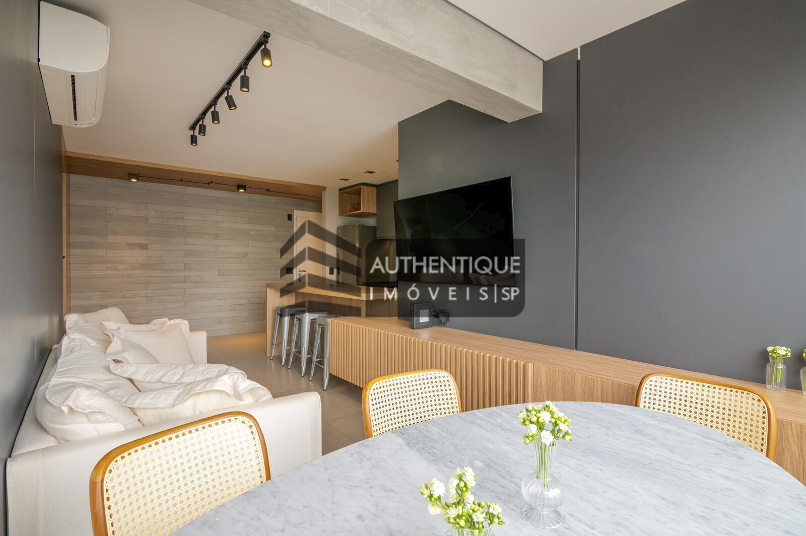 Apartamento à venda com 2 quartos, 72m² - Foto 5