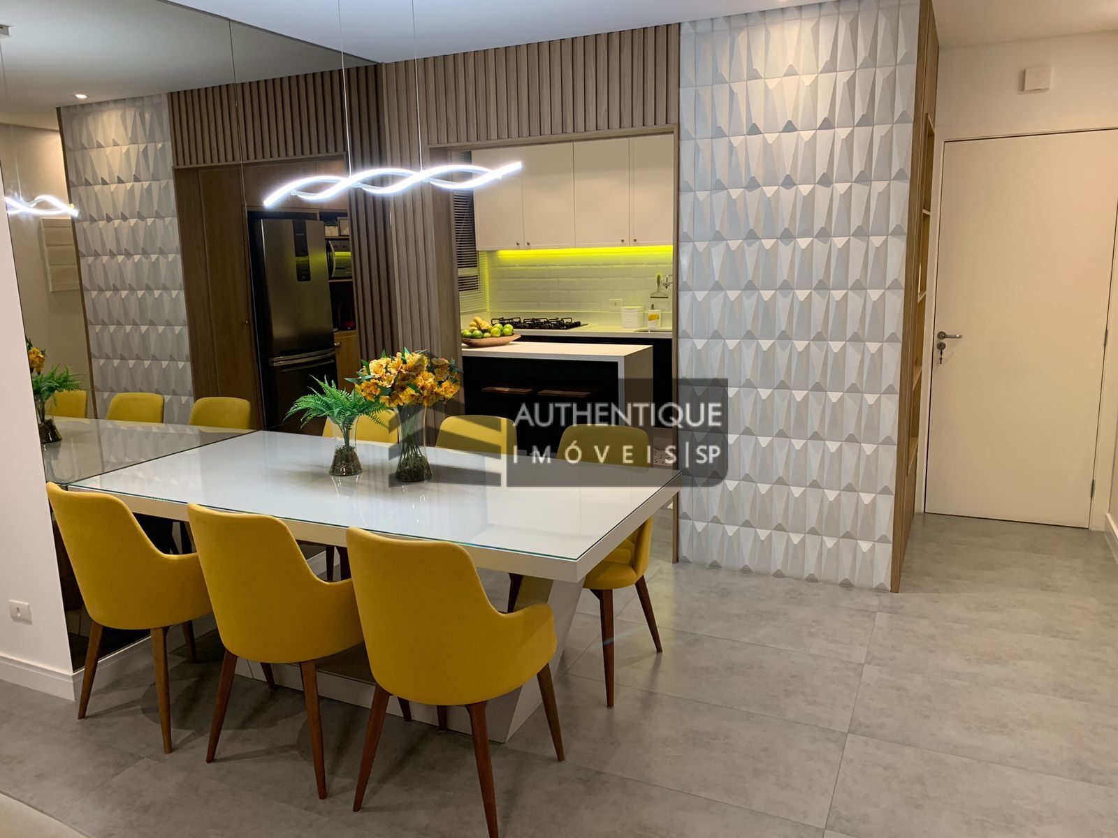 Apartamento à venda com 3 quartos, 113m² - Foto 2