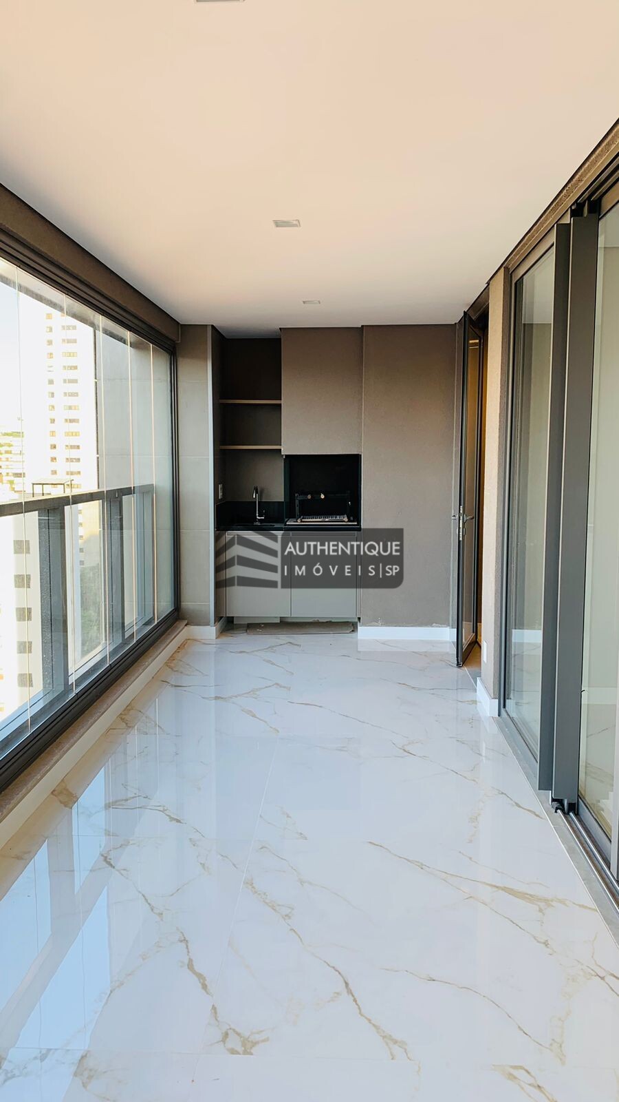 Apartamento à venda com 3 quartos, 154m² - Foto 5