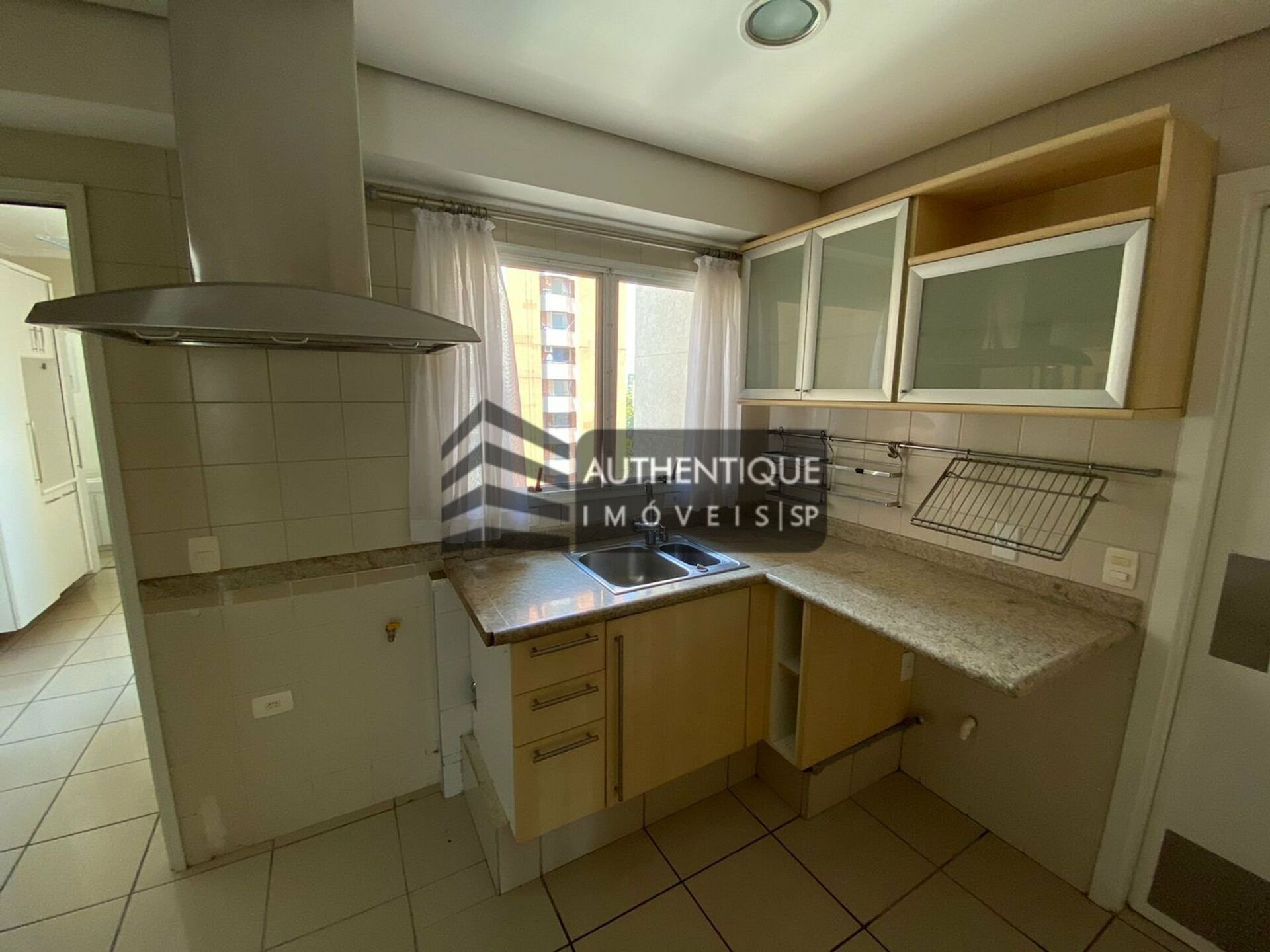 Apartamento à venda com 3 quartos, 197m² - Foto 14