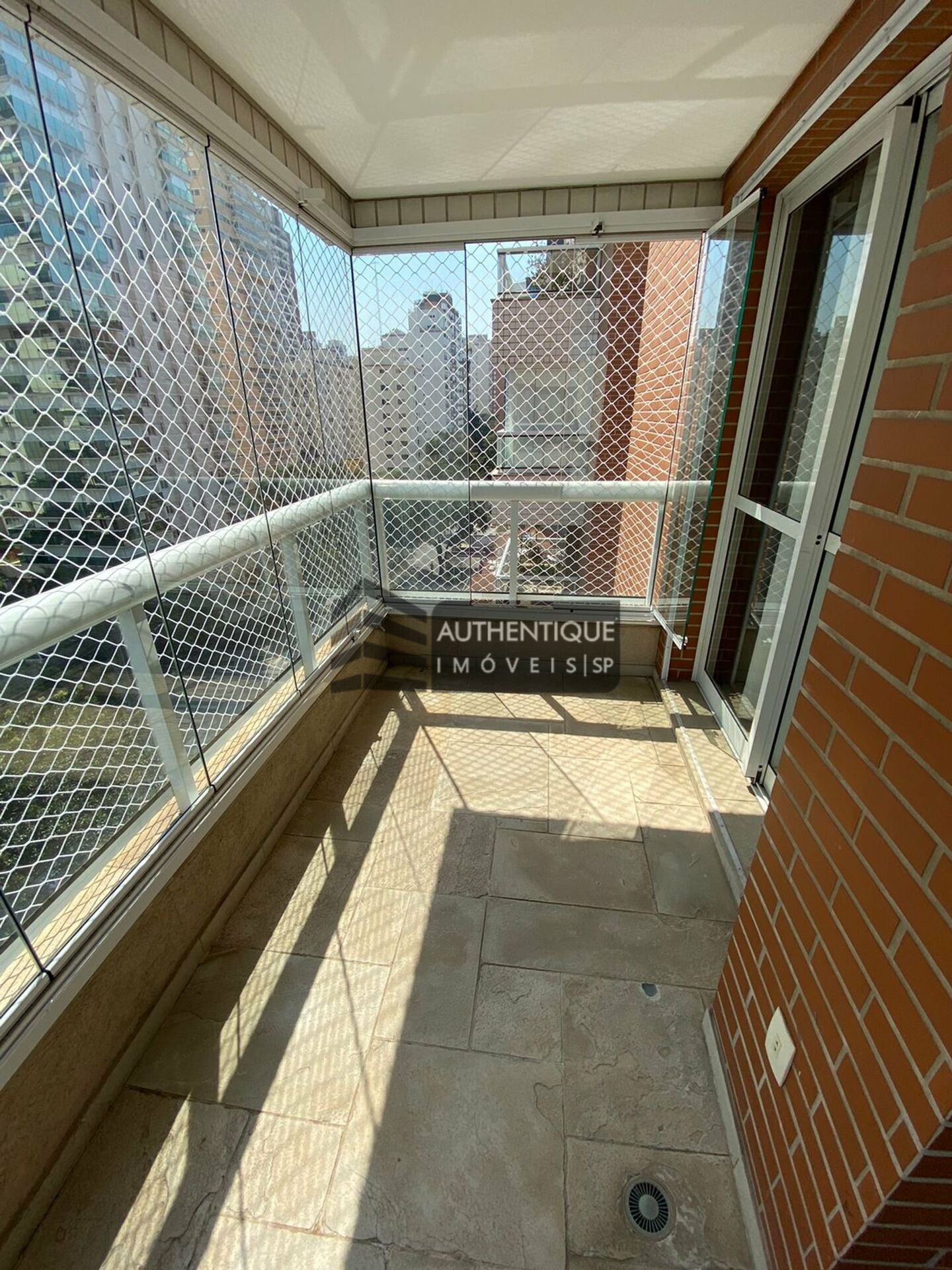 Apartamento à venda com 3 quartos, 197m² - Foto 10