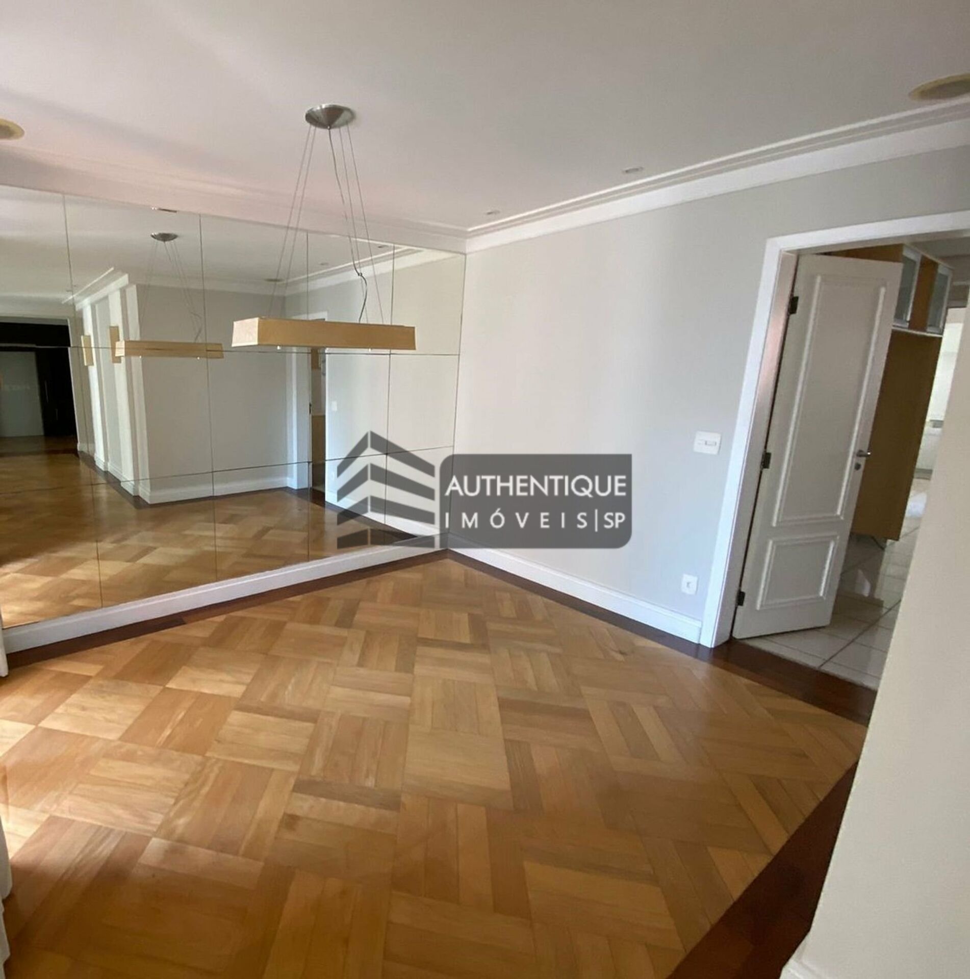 Apartamento à venda com 3 quartos, 197m² - Foto 9