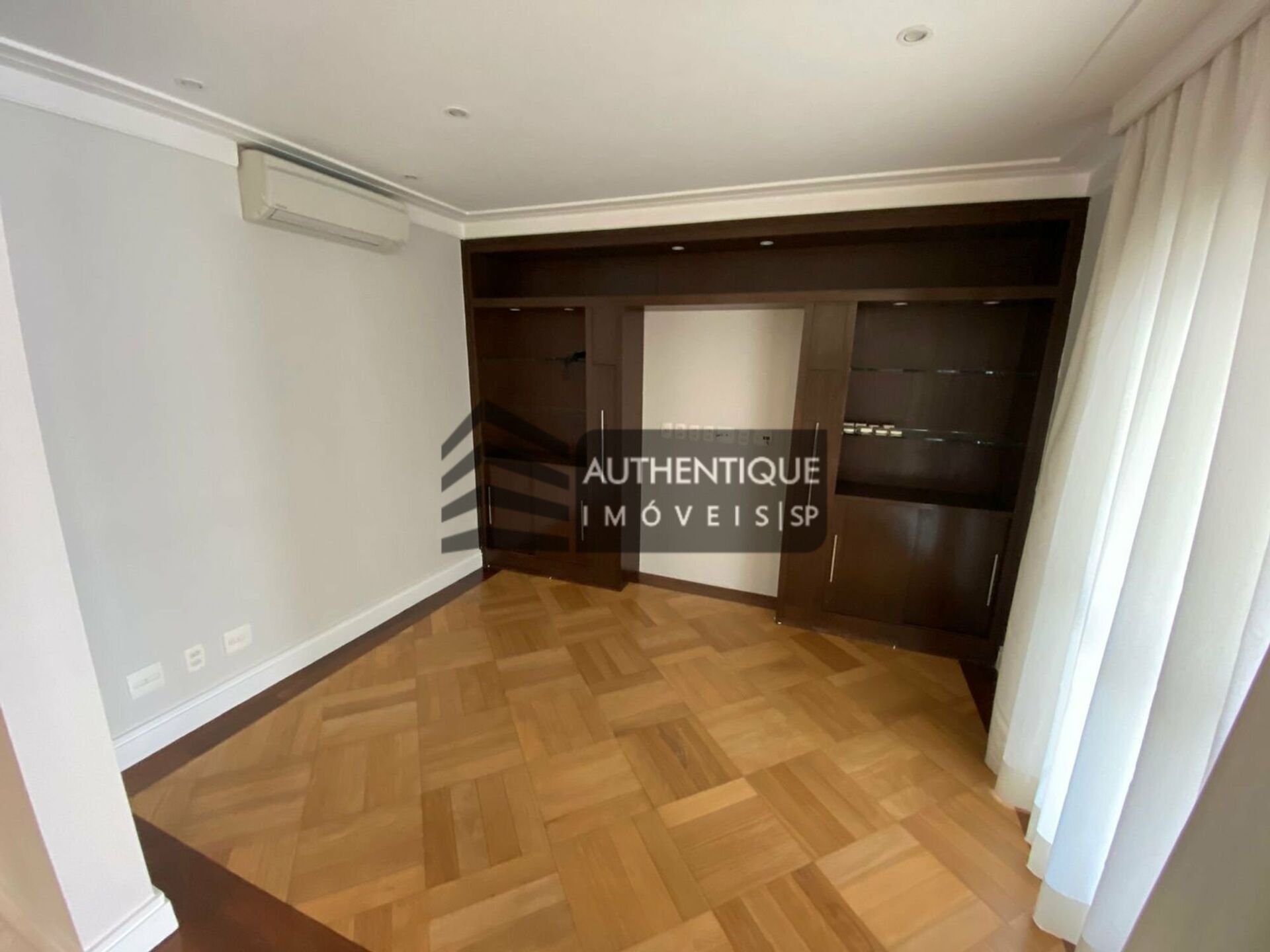 Apartamento à venda com 3 quartos, 197m² - Foto 7