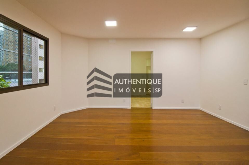 Apartamento à venda com 4 quartos, 196m² - Foto 15