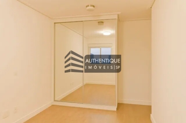 Apartamento à venda com 2 quartos, 67m² - Foto 13