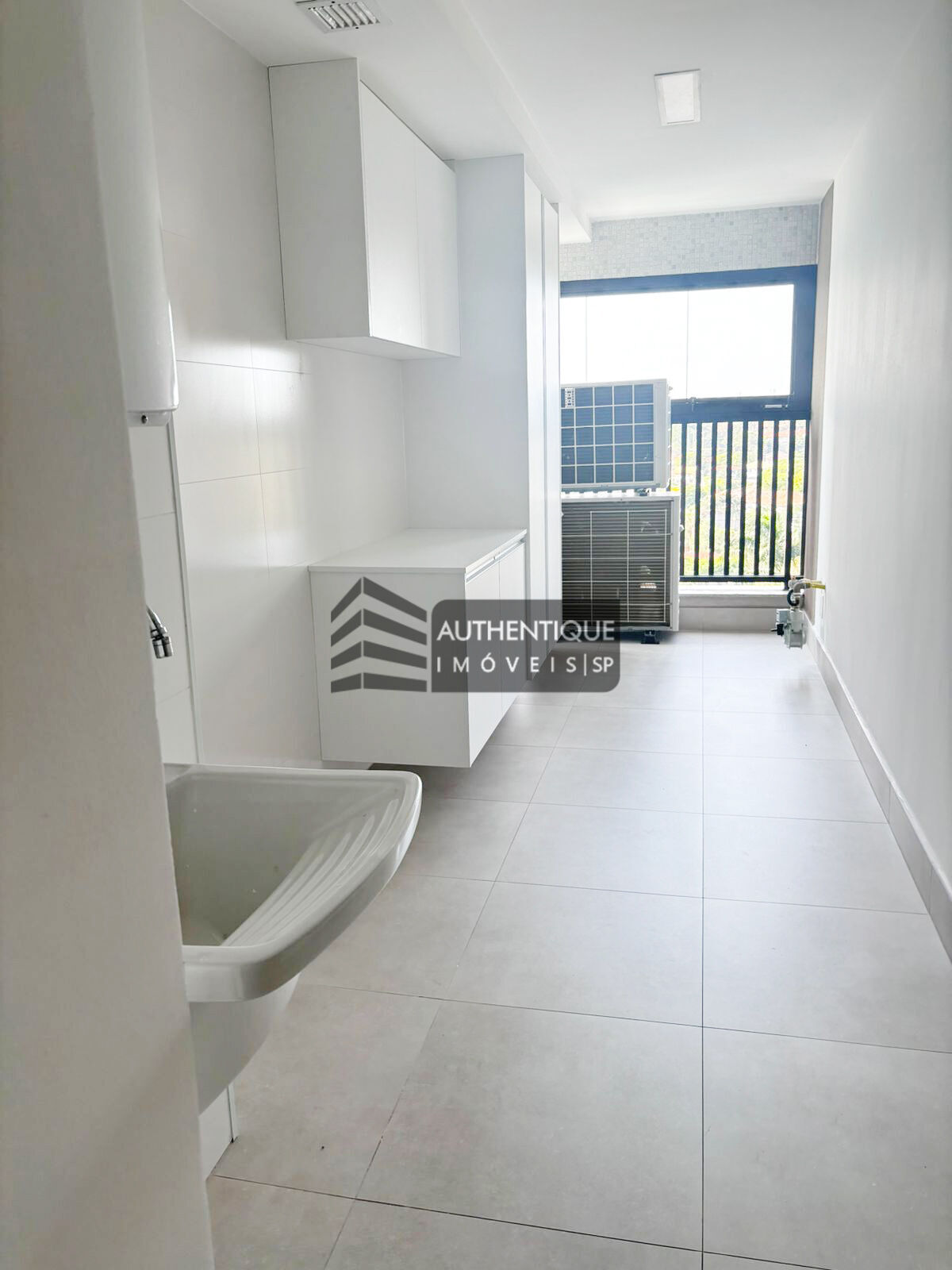 Apartamento à venda com 3 quartos, 195m² - Foto 7