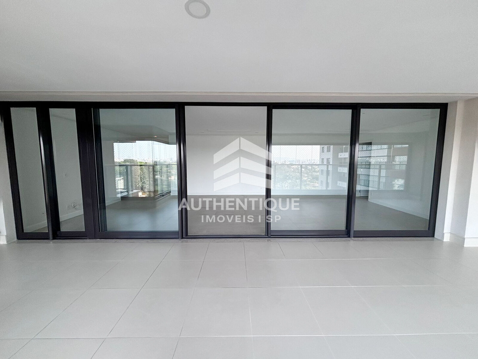 Apartamento, 3 quartos, 195 m² - Foto 1