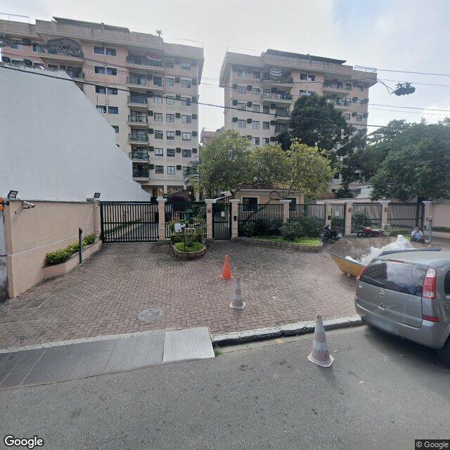 Imagem estática do "Street View" da localização