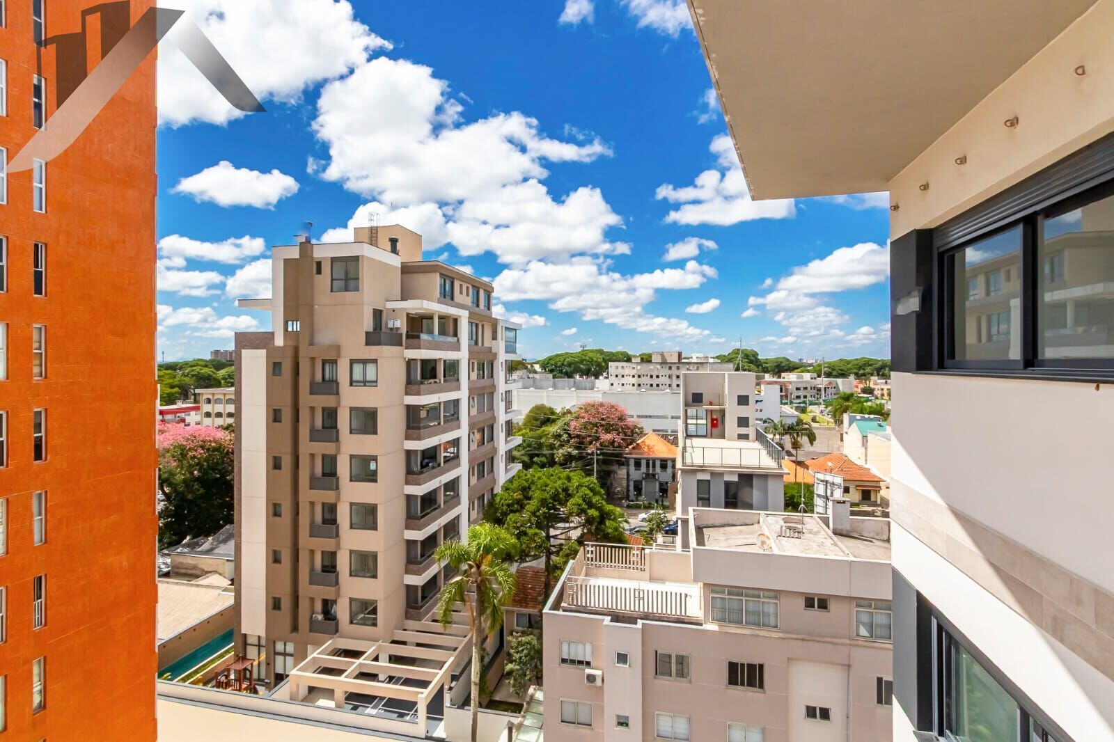 https://objectstorage.sa-saopaulo-1.oraclecloud.com/n/grq6lwb4htd1/b/tecimob-production/o/media/50becb1b-228f-428c-b000-e8f62cd03acc/properties/d3814cc6-b7a1-40eb-942c-68684272c4e5/images/14fa4941-6cbc-4703-a030-31323feed9e71779312104VLCf.jpg
