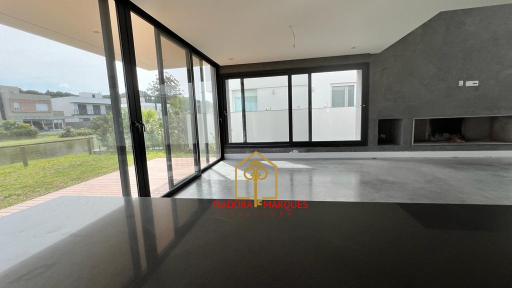 Casa de 4 quartos, 300m² no bairro Laranjal, em Pelotas | Eu Corretor