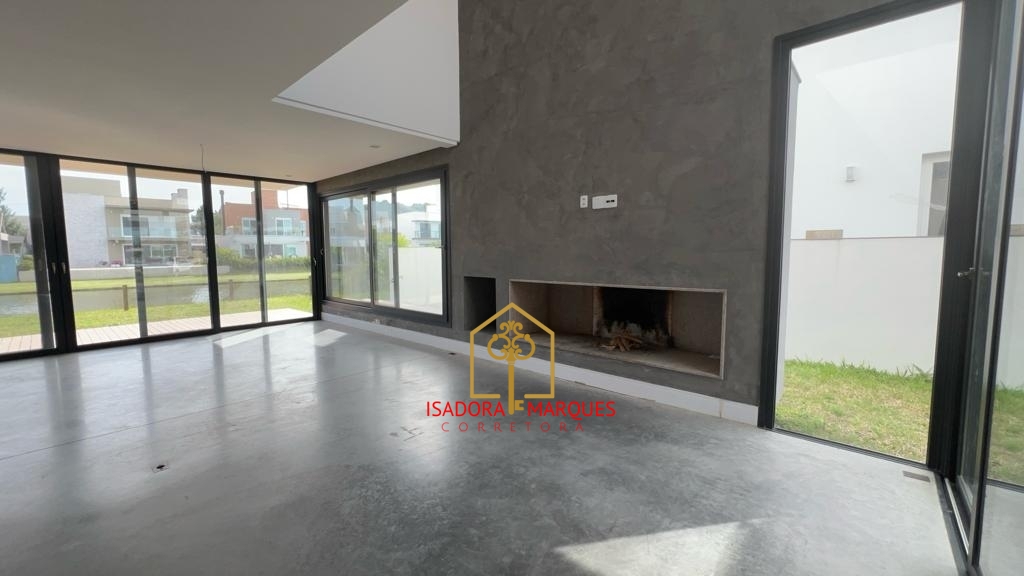 Casa de 4 quartos, 300m² no bairro Laranjal, em Pelotas | Eu Corretor