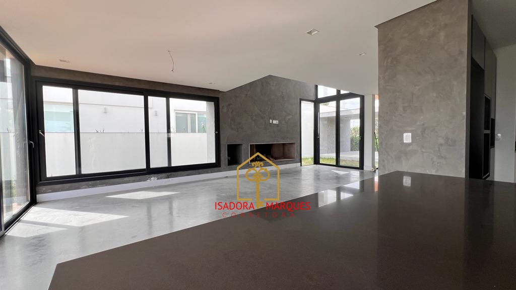 Casa de 4 quartos, 300m² no bairro Laranjal, em Pelotas | Eu Corretor