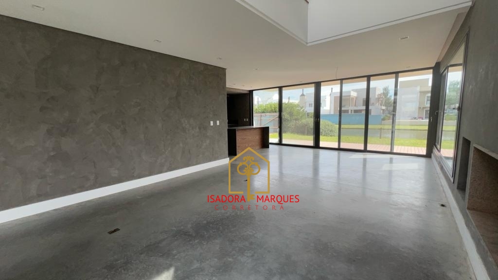 Casa de 4 quartos, 300m² no bairro Laranjal, em Pelotas | Eu Corretor