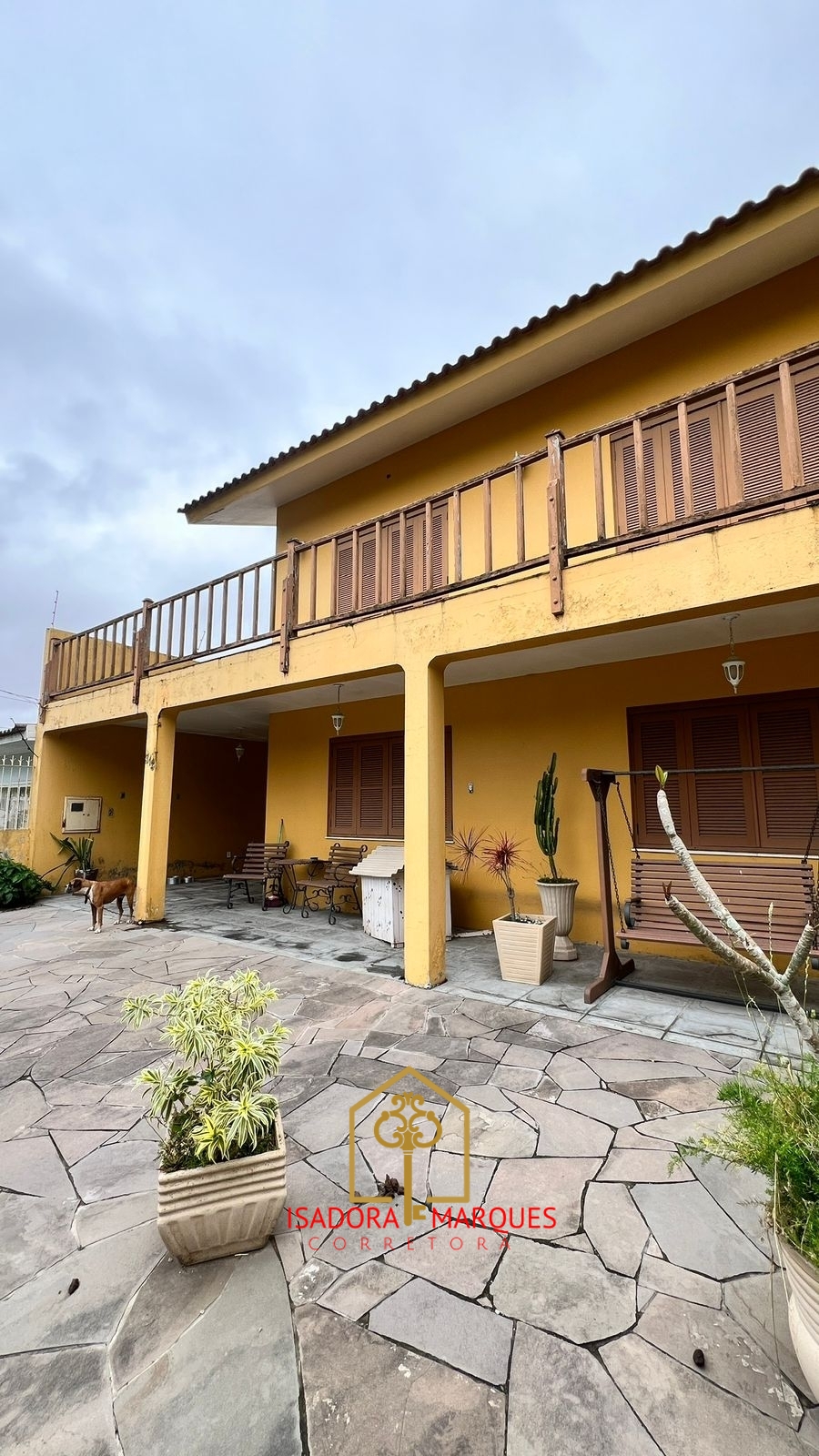 Sobrado de 3 quartos, 365m² no bairro Laranjal, em Pelotas | Eu Corretor