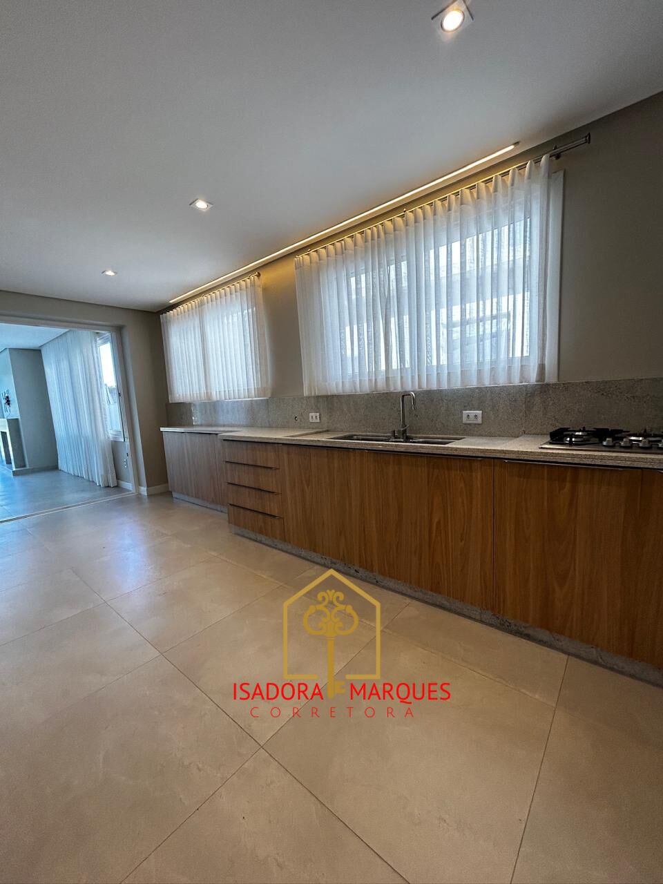 Casa de 3 quartos, 251m² no bairro Laranjal, em Pelotas | Eu Corretor