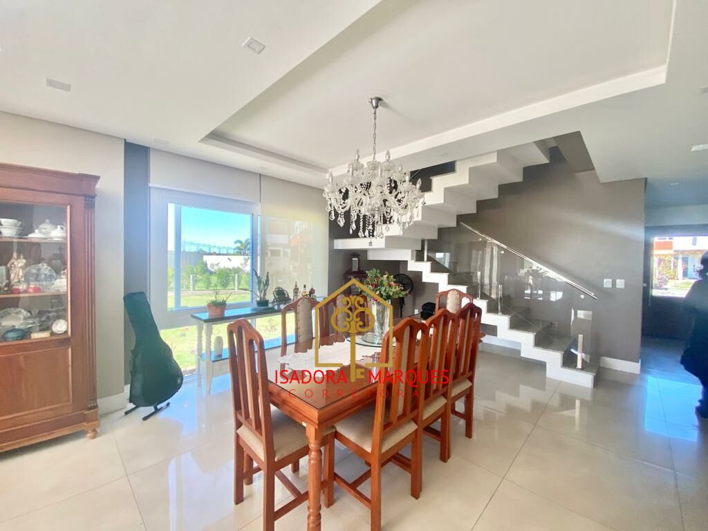 Casa de Condomínio de 3 quartos, 227m² no bairro Laranjal, em Pelotas | Eu Corretor