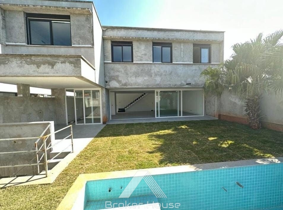 Casa de Condomínio à venda com 4 quartos, 450m² - Foto 2