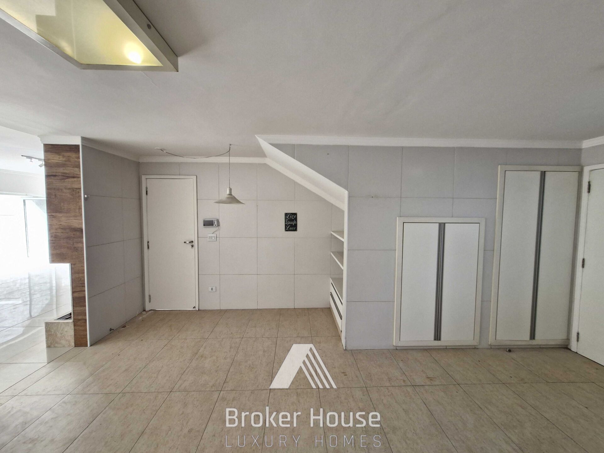 Casa para alugar com 3 quartos, 330m² - Foto 43