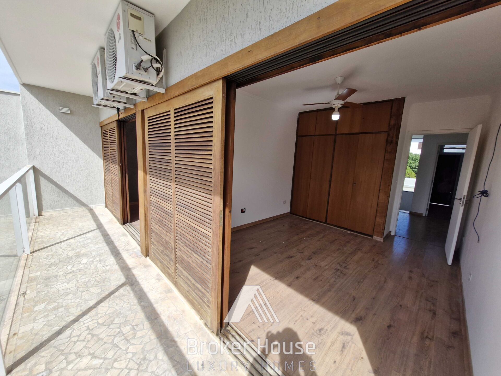 Casa para alugar com 3 quartos, 330m² - Foto 35