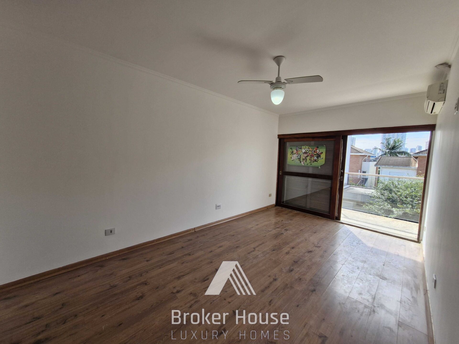 Casa para alugar com 3 quartos, 330m² - Foto 26