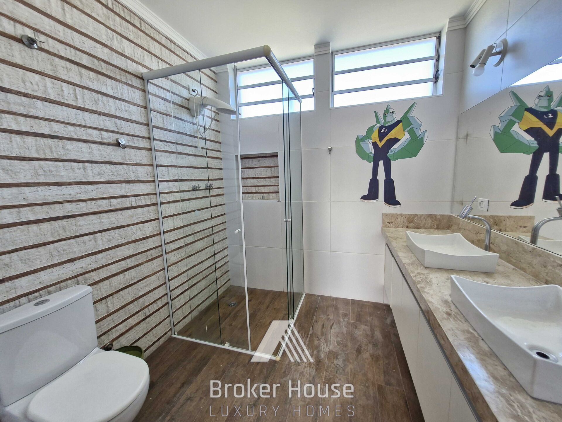 Casa para alugar com 3 quartos, 330m² - Foto 29