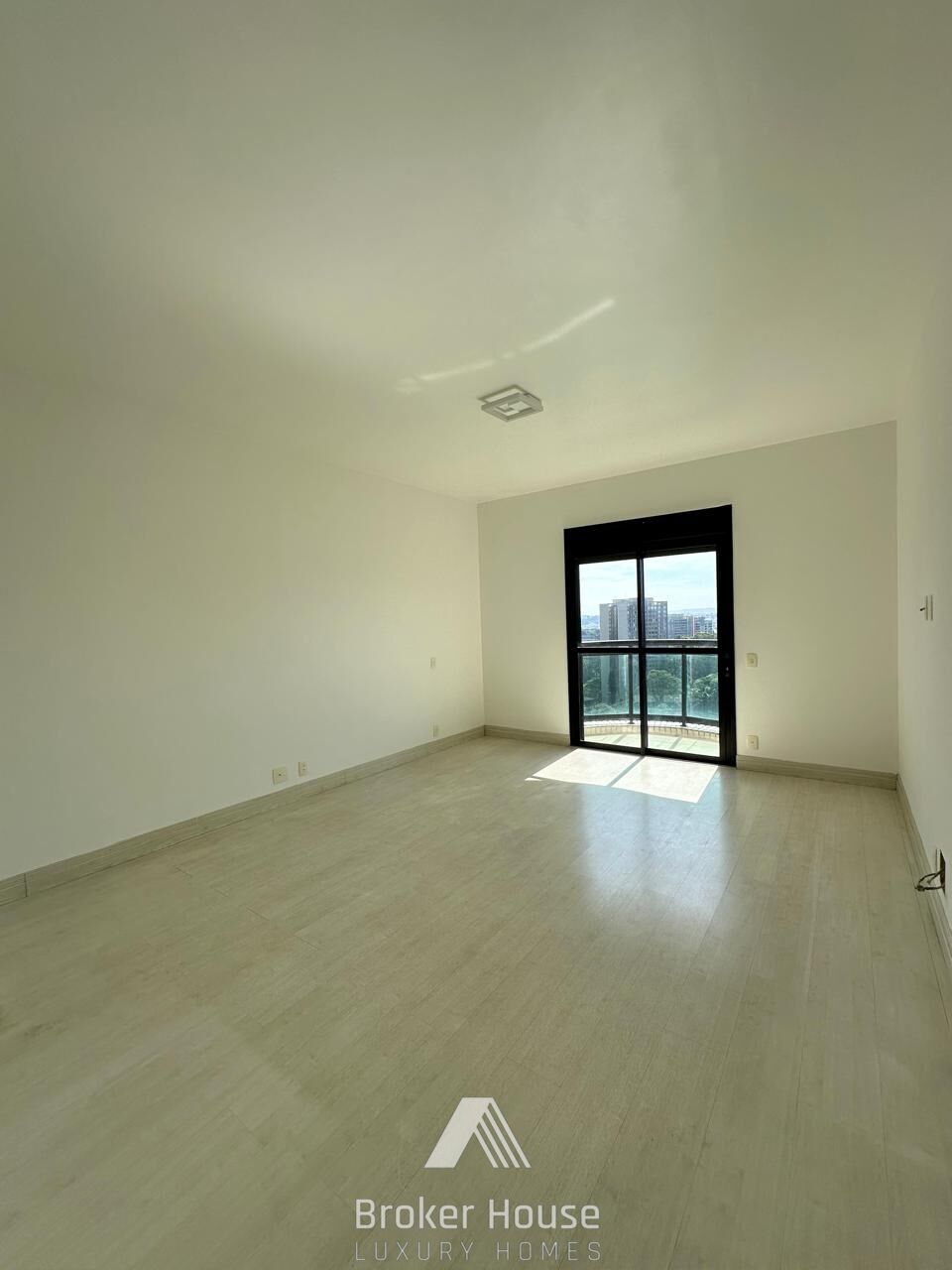 Apartamento à venda com 3 quartos, 192m² - Foto 9