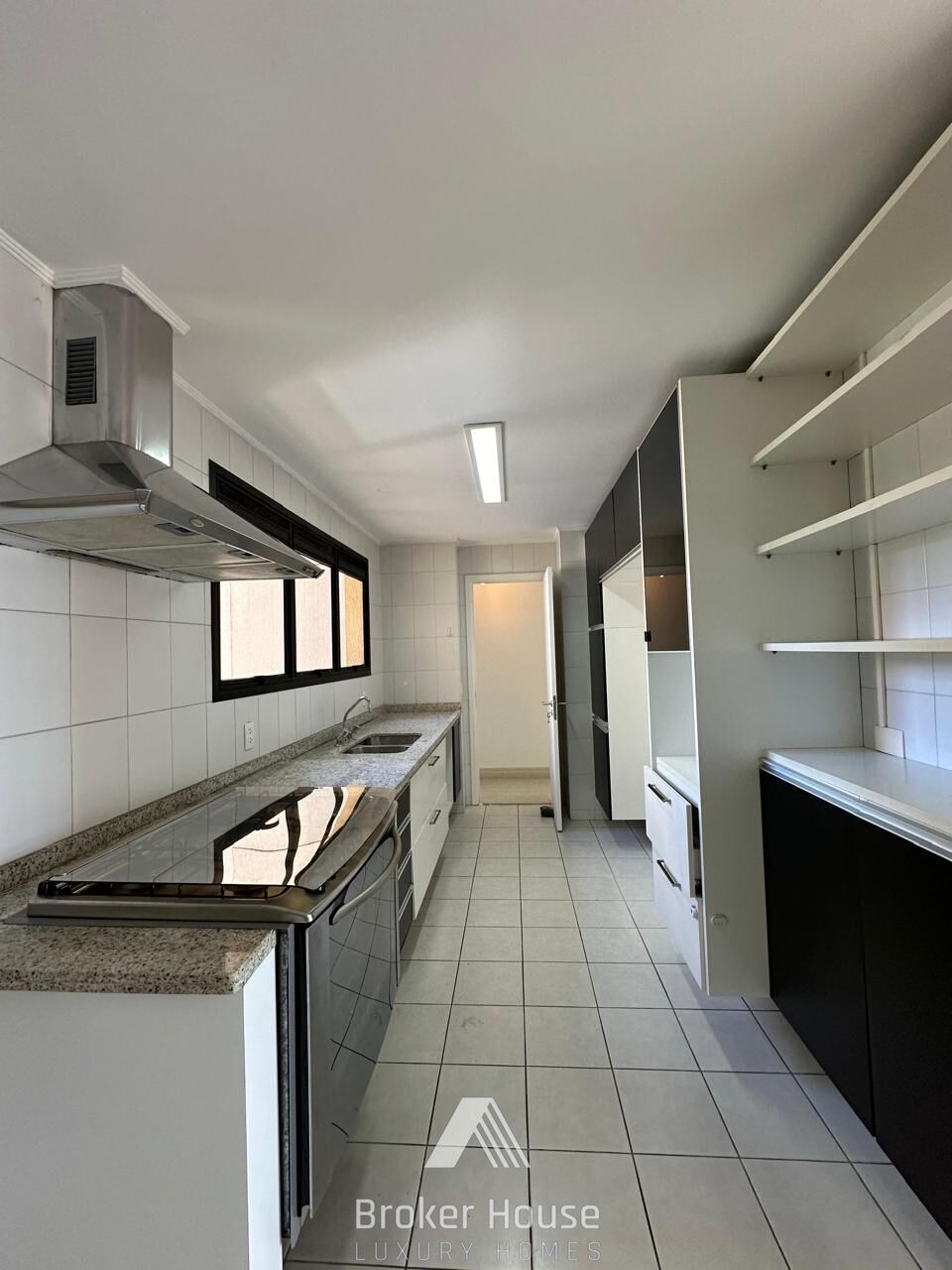 Apartamento à venda com 3 quartos, 192m² - Foto 19