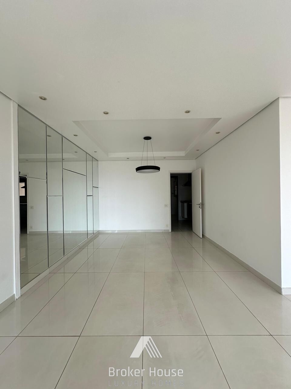 Apartamento à venda com 3 quartos, 192m² - Foto 7