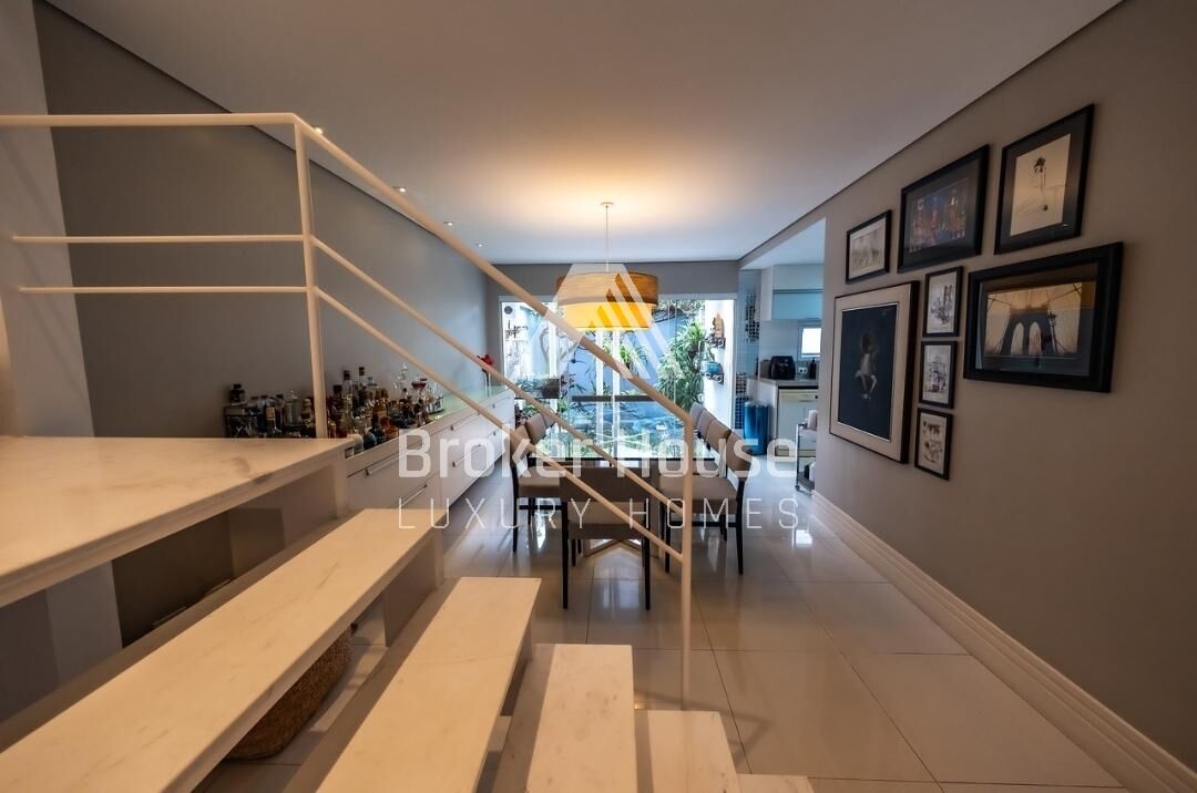 Casa à venda com 3 quartos, 270m² - Foto 8