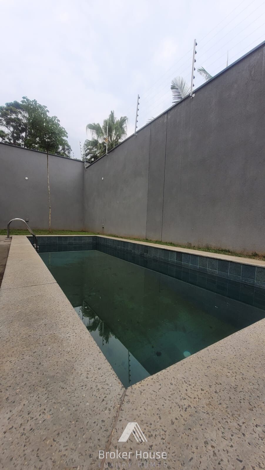 Casa de Condomínio à venda com 3 quartos, 337m² - Foto 2