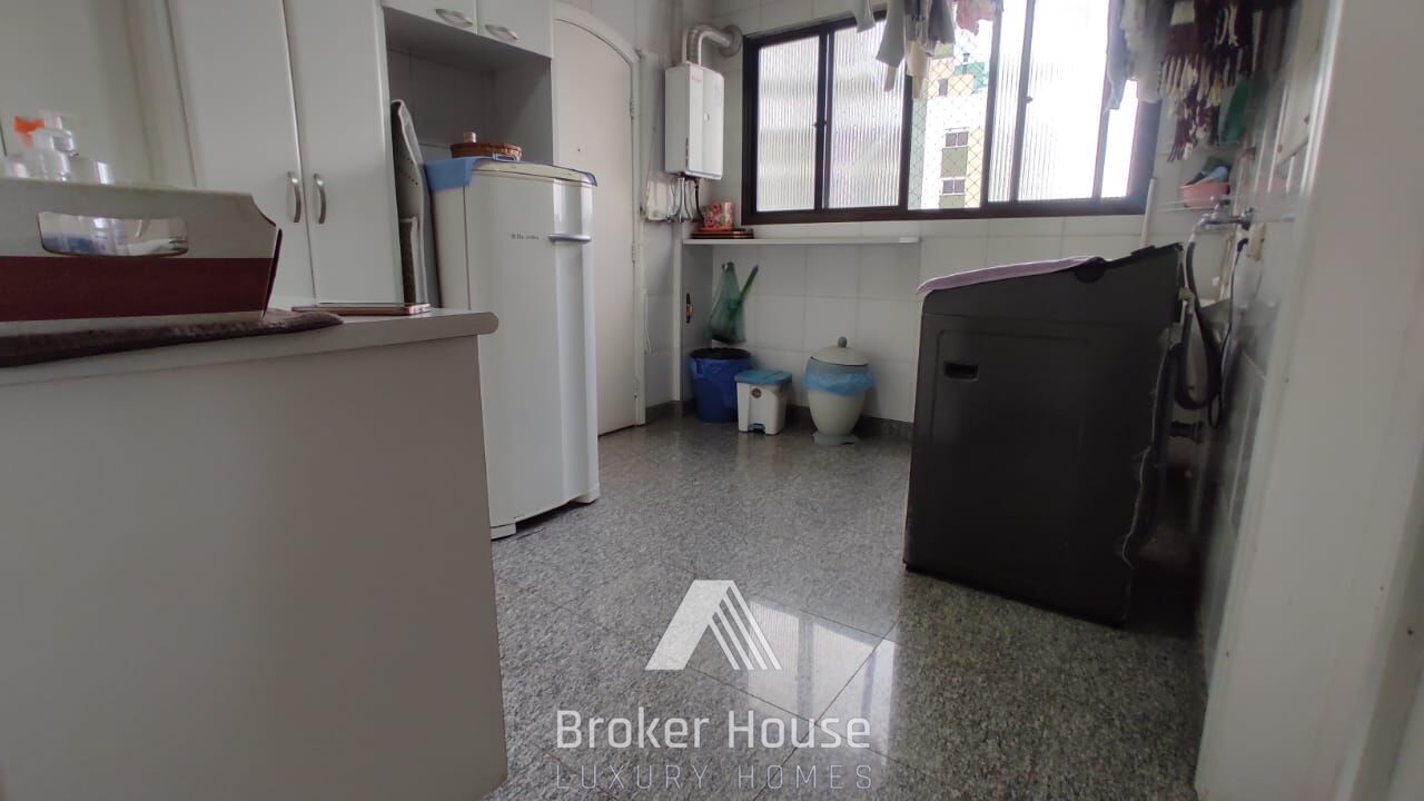 Apartamento à venda com 4 quartos, 240m² - Foto 16